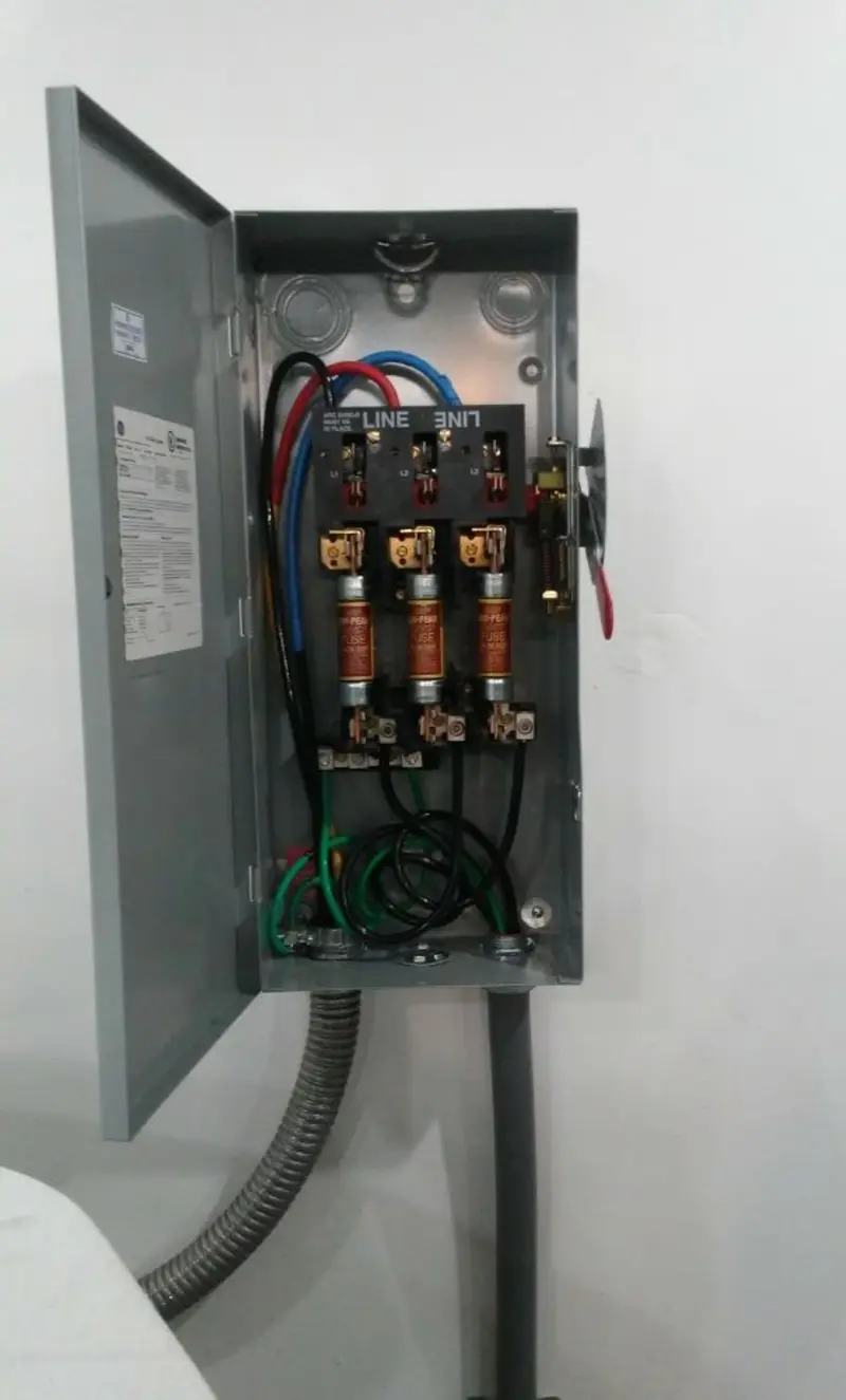 Three-phase disconnect switch installed for Smoke Detector Installation in Plumstead